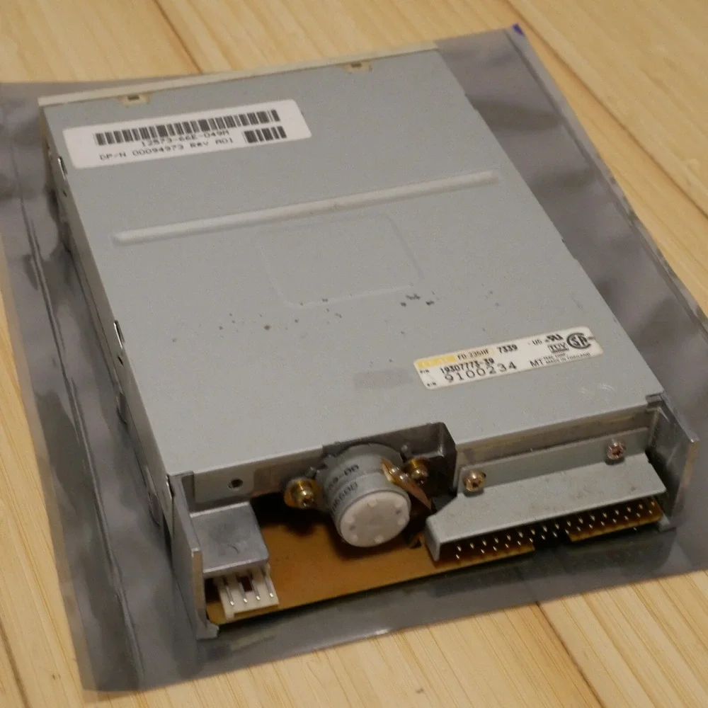 TEAC 3.5 inch Internal Floppy Disk Drive Model FD-235HF Tested & Working - 17